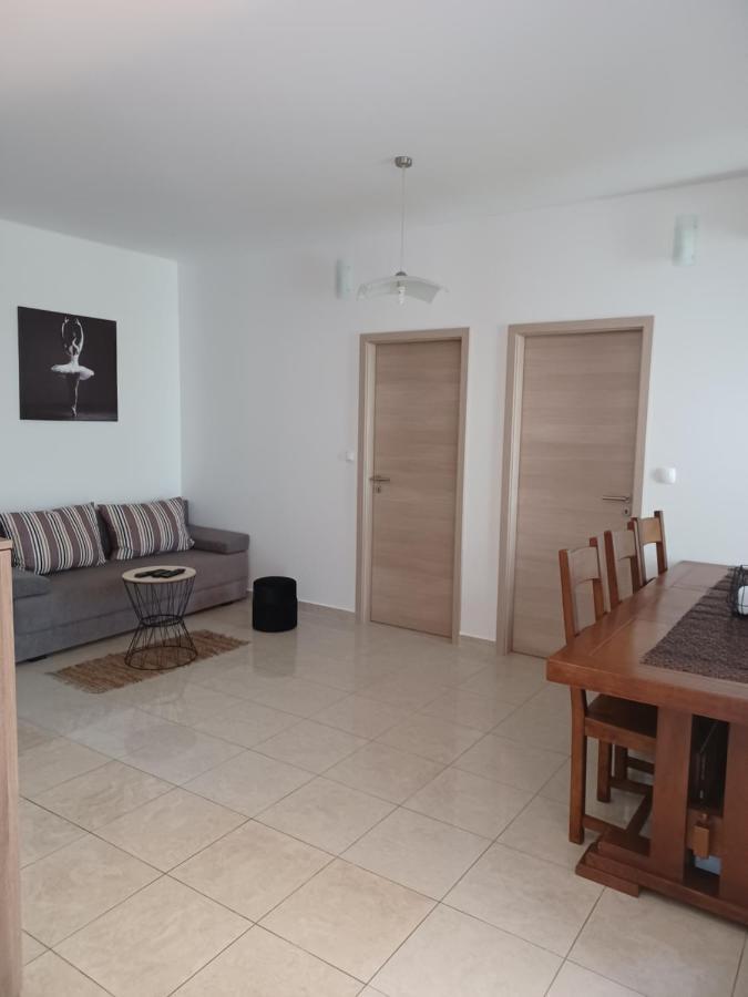 Be-Bu-Mar Apartments Sveti Filip i Jakov Bagian luar foto
