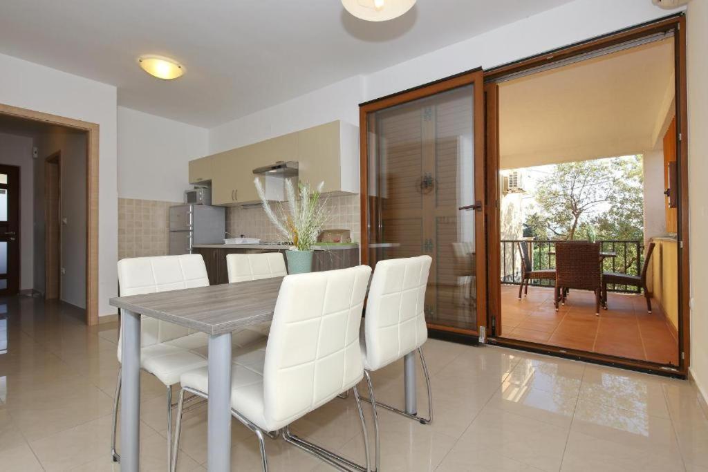 Be-Bu-Mar Apartments Sveti Filip i Jakov Bagian luar foto