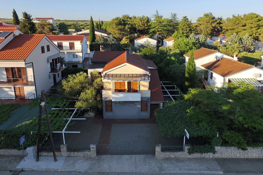 Be-Bu-Mar Apartments Sveti Filip i Jakov Bagian luar foto