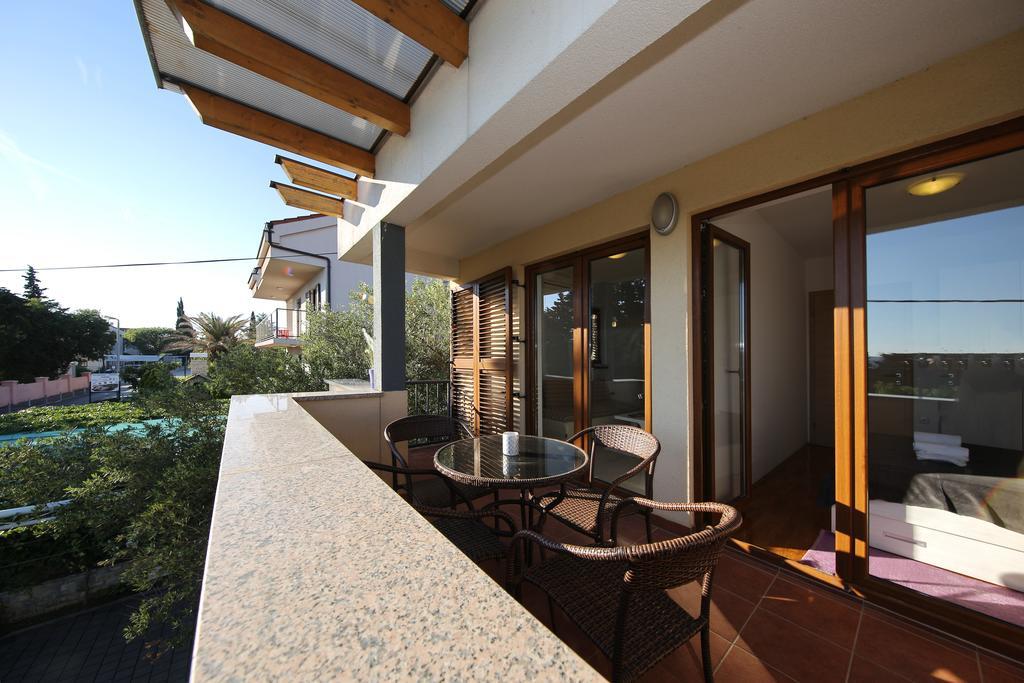 Be-Bu-Mar Apartments Sveti Filip i Jakov Bagian luar foto