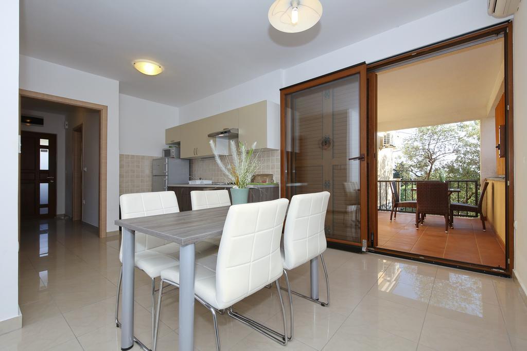 Be-Bu-Mar Apartments Sveti Filip i Jakov Bagian luar foto